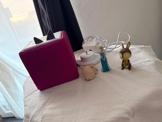 Toniebox Beere Mit OVP und 3 tonies ( Elsa Kinder Lieder schlummerbär )