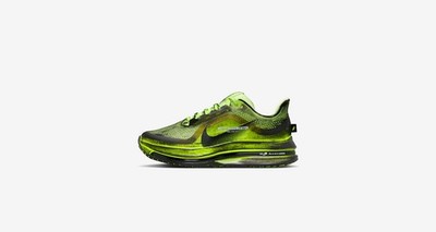 Nike Pegasus Premium x Melita Baumeister Volt IQ7336-700