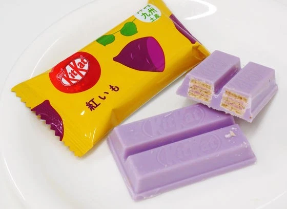 Japanese kitkats mini chocolate limit flavor xmas asort 33P rare candies　yummy - Image 3 of 3