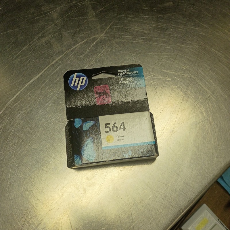 Genuine HP 564XL High-Yield Ink Cartridge - Yellow unopened box