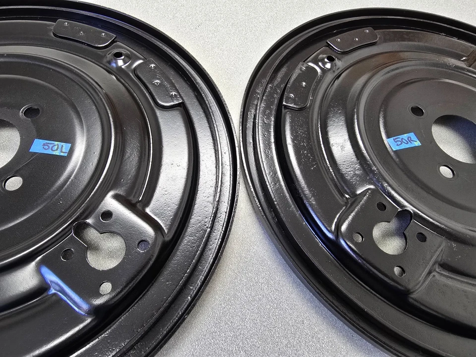 BONITO PAR DE PLACAS DE RESPALDO DE FRENO DELANTERAS ORIGINALES ORIGINALES USADAS PORSCHE 356B #50 Foto 4 de 4