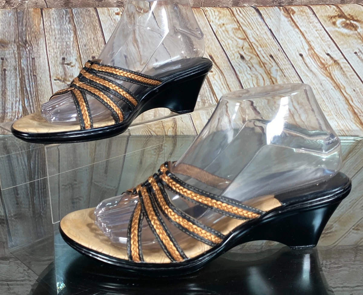 Sofft cheap black sandals