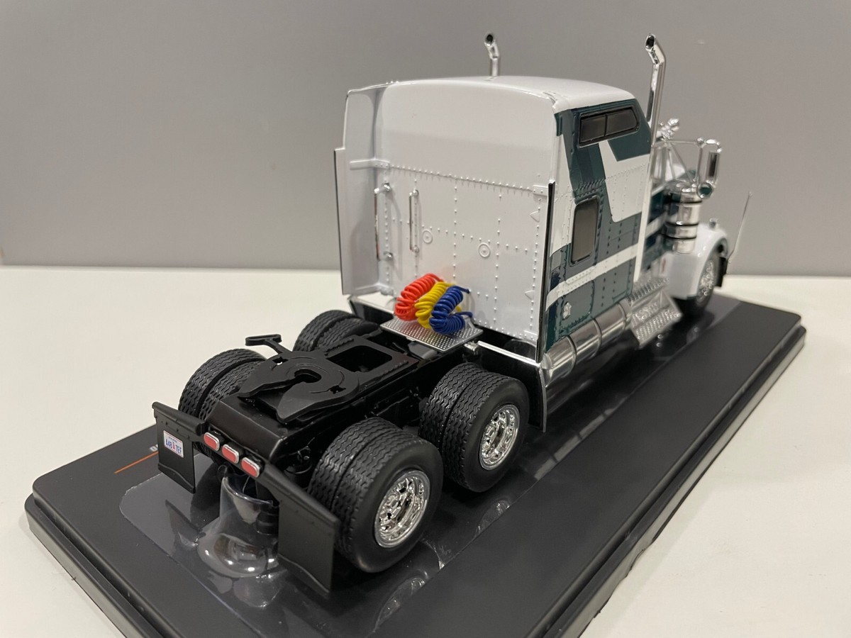 トラックミニチュア模型1/43スケール TOMICA LIMITED VINTAGE NEO 1/64 日野KB324型トラック（白/赤）