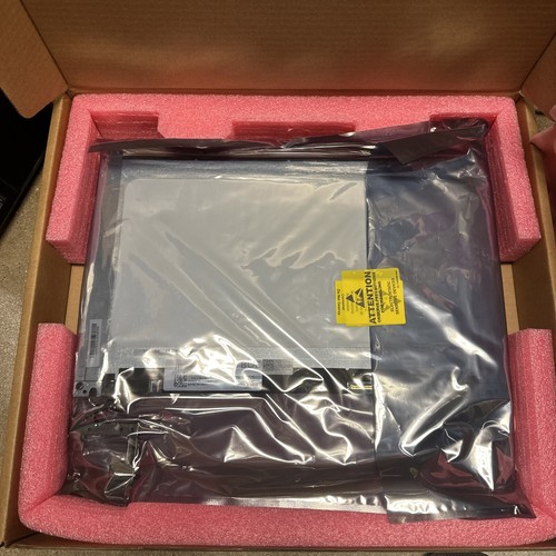New Latitude 3510 LCD assembly w/Hinges and Bezel P/N: JMT1F - Afbeelding 2 van 2