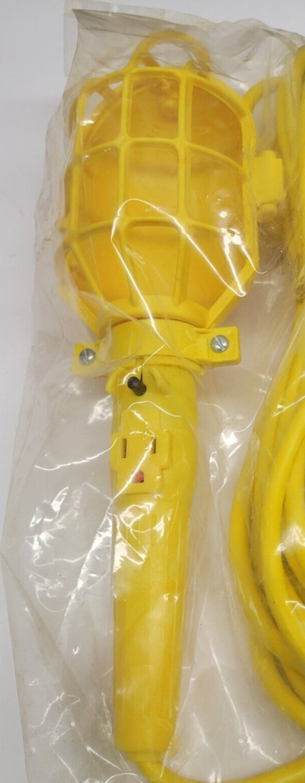 TRW 50 FT HD Mechanics Underhood Trouble Work Light w/ Outlet 18/3 SJT Made USA