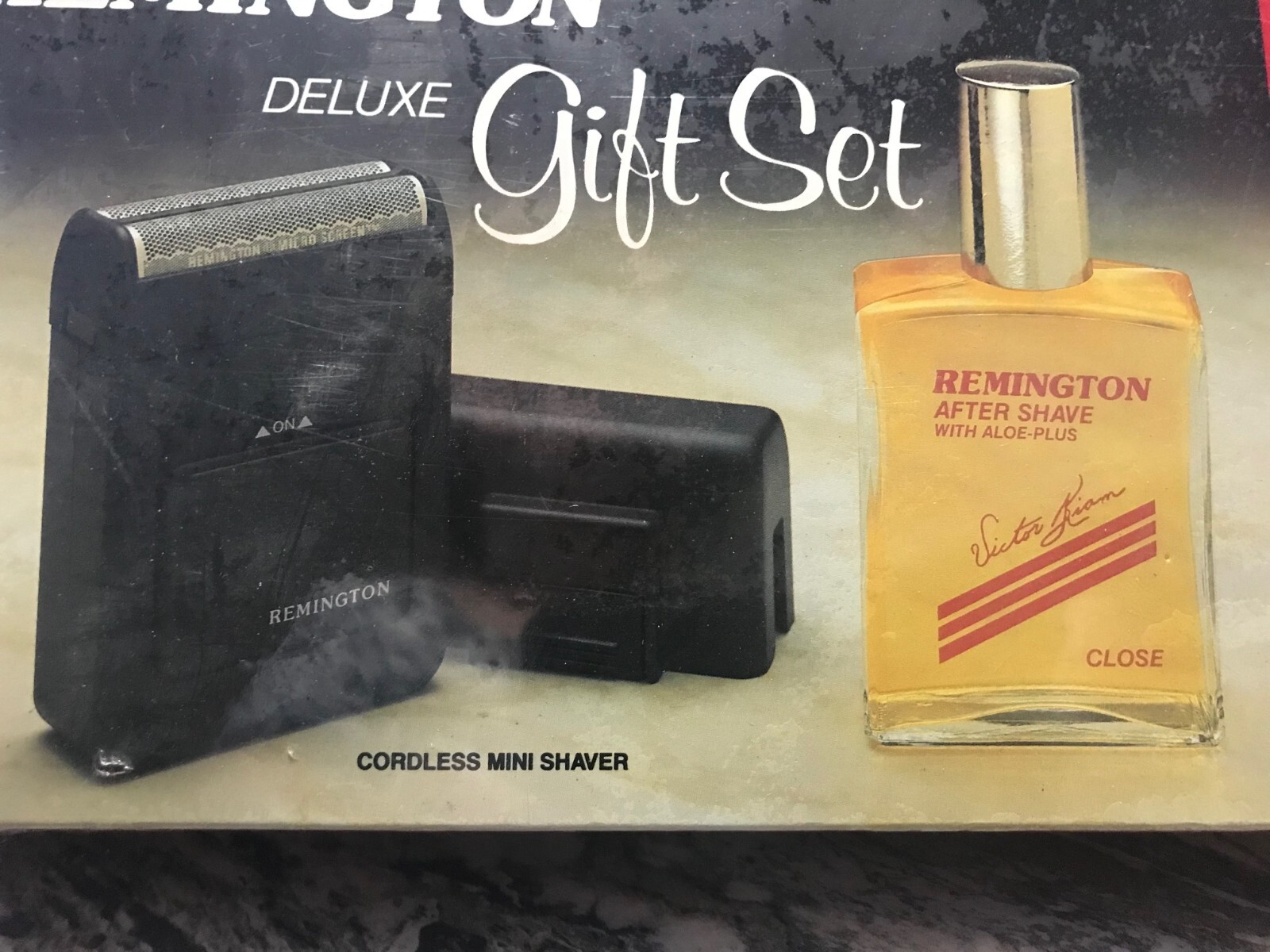 VINTAGE SP-102 REMINGTON CLOSE AFTER SHAVE & MINI SHAVER RAZOR GIFT SET - SEALED