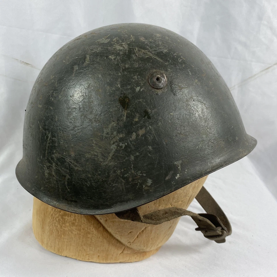 Casco M33 italiano original de la Segunda Guerra Mundial completo con forro y barbijo Foto 3 de 4
