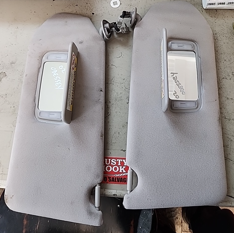 99-04 Honda  Odyssey Sun Visor Set Pair Left/Right Gray