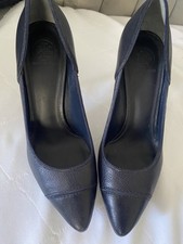 Tory Burch  Cap Toe pebbled leather Heels  9 Navy Blue logo emblem on heel 
