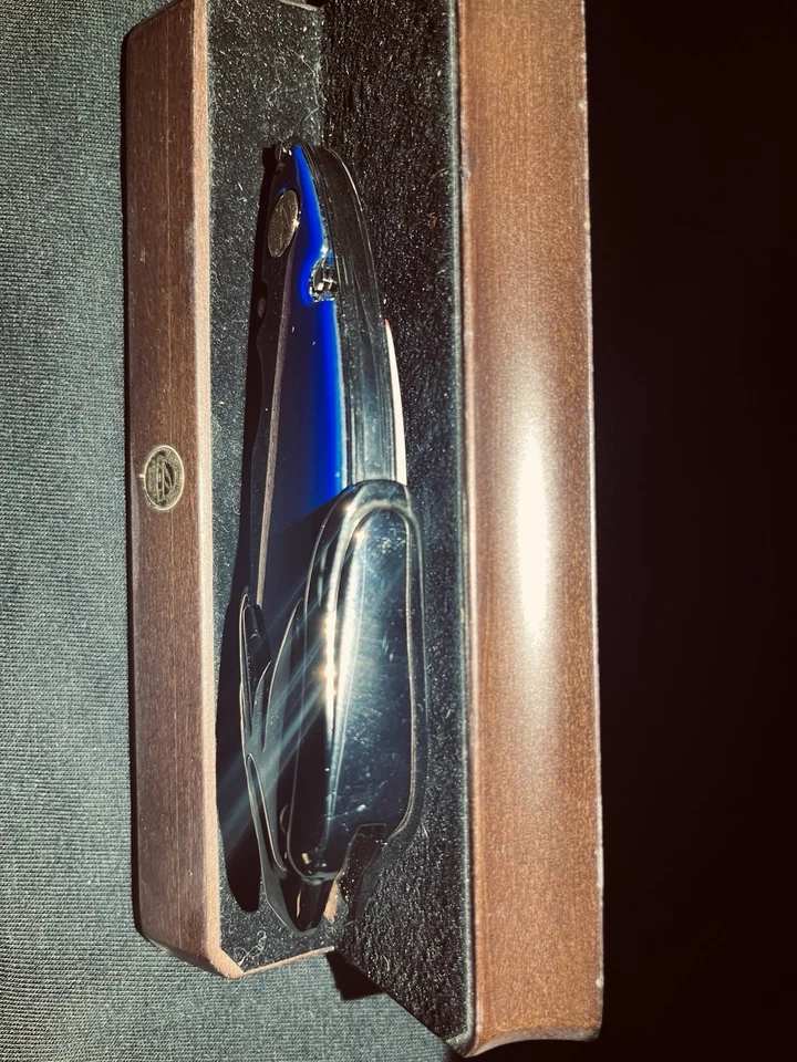 Official Franklin Mint Ultimate Chopper Collector Knife With Display . - Image 4 of 4