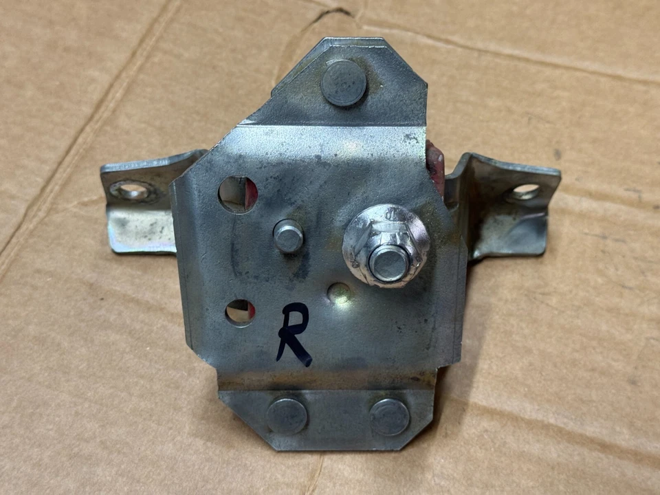 Soportes de motor Ford Mustang 87-93 convertibles de fábrica estilo uretano mercado de accesorios Foto 4 de 4