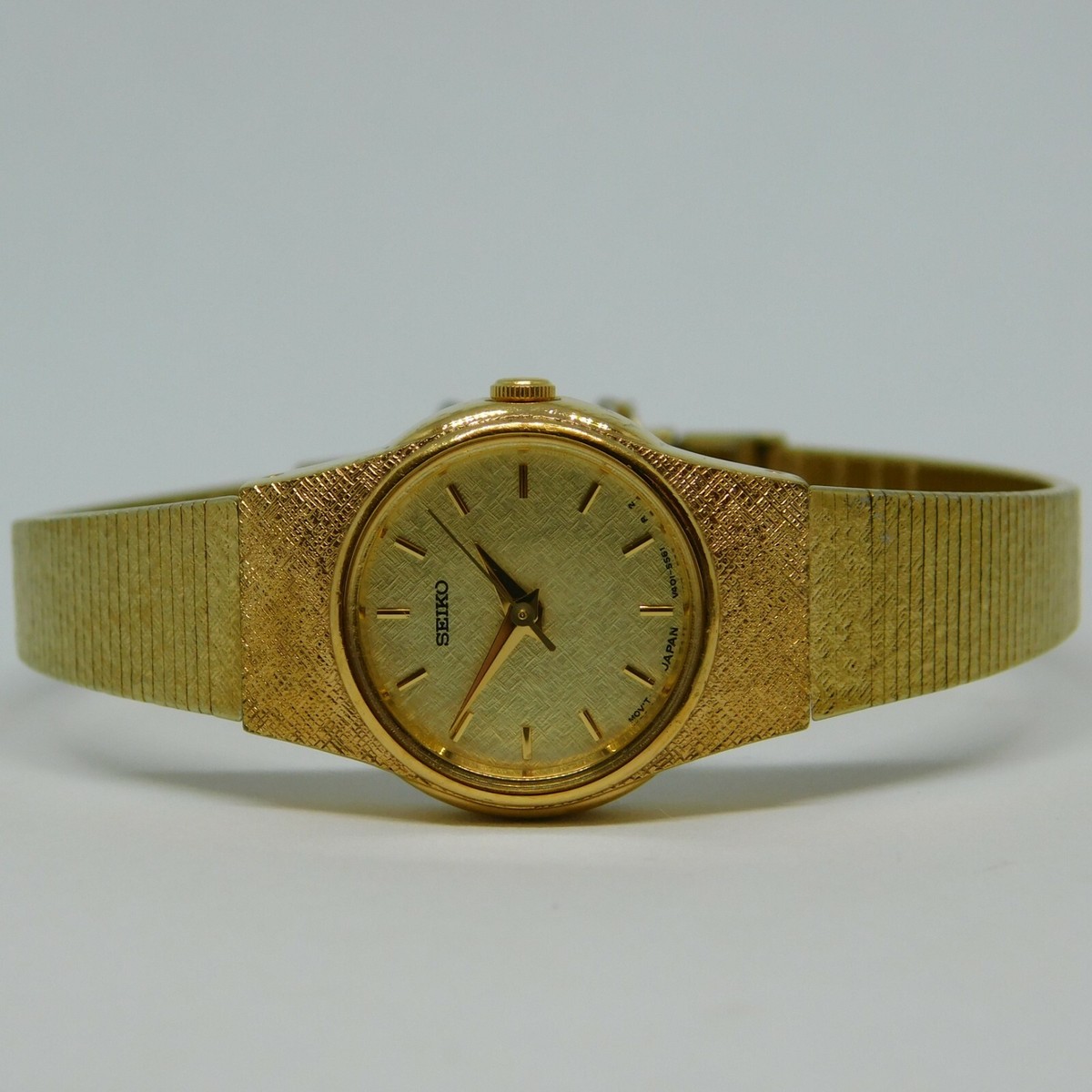 SEIKO V401-1819 Gold Tone Quartz Analog Women's Watch Sz. 6 SEIKO V401-1819 Gold Tone Quartz Analog Women's Watch Sz. 6