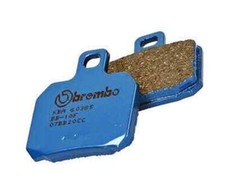 COPPIA PASTIGLIE FRENO POSTERIORI BREMBO CARBON MOTO GUZZI NEVADA 750 2003-2007