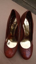 BCBGMAXAZRIA Leather Platform Bg-karma  Brown Pumps SIZE 8.5B 38.5