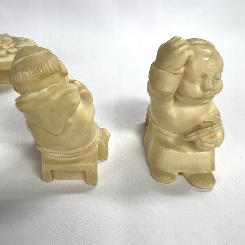 Rare Vintage Set 6 Resin Figures 5 Monks Friars Playing Cards Poker at Table EUC - Foto 9 di 11