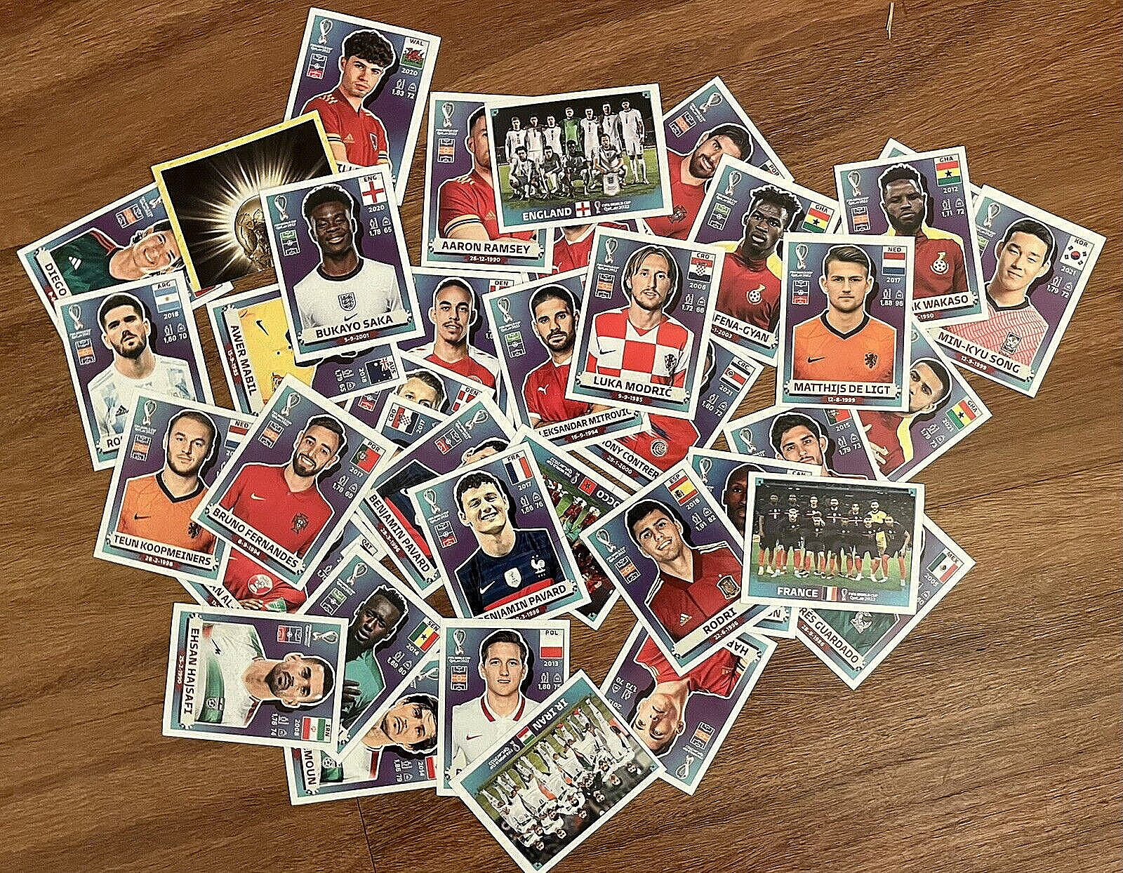 2022 World Cup Panini Stickers - You Pick 5! (Hundreds of cards to choose from!)