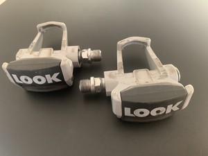 campagnolo clipless pedals