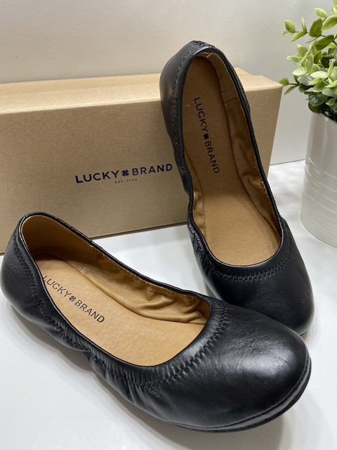 womens black flat shoes size 8