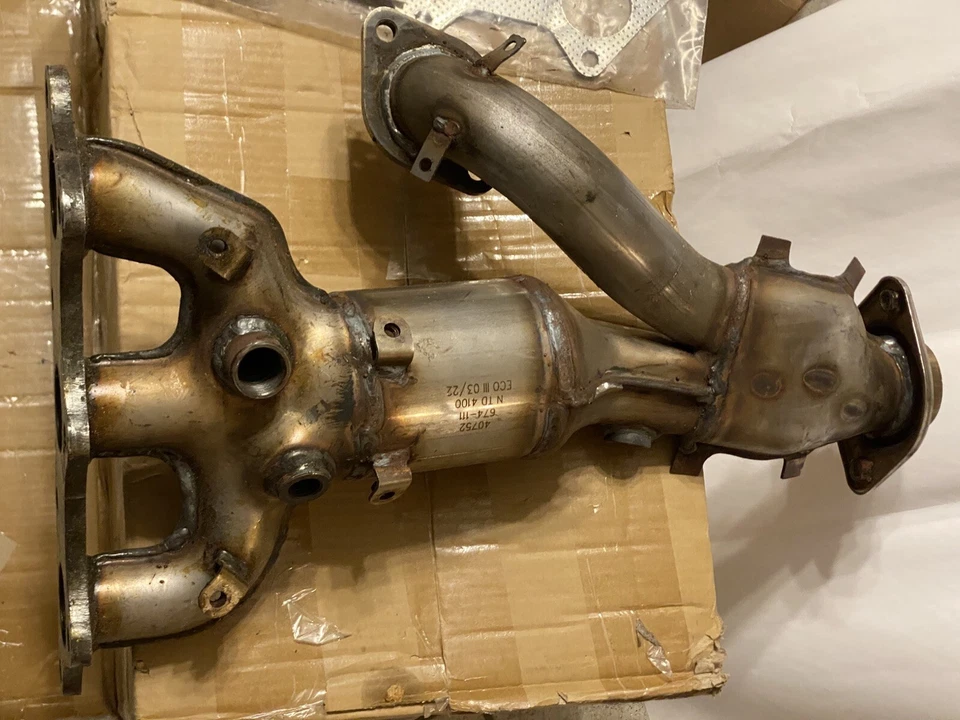 Dorman 674-111 Manifold Catalytic Converter for 2004-2011 Mitsubishi Endeavor - Image 3 of 4