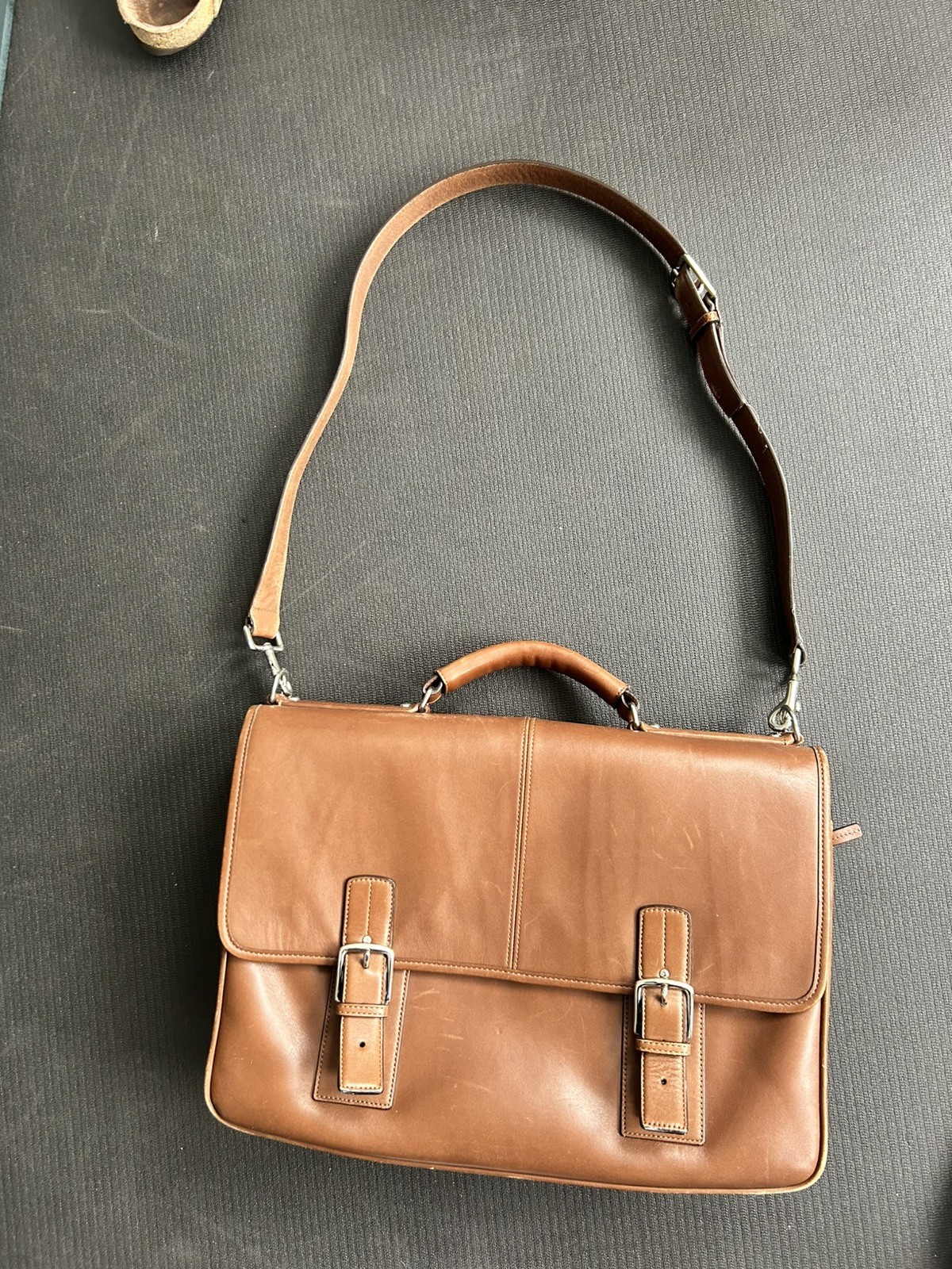 Coach Executive Thompson Tan Leather Laptop Shoulder Messeng