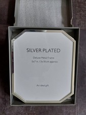 Dunelm Silver Plated Deluxe Metal Photo Frame 5x7 Inch Octagonal Shape Boxed