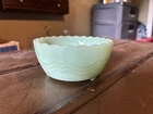 VINTAGE FIRE KING OVEN GLASS JADEITE 3-FOOTED DRAPERY BULB BOWL 5 1/4"
