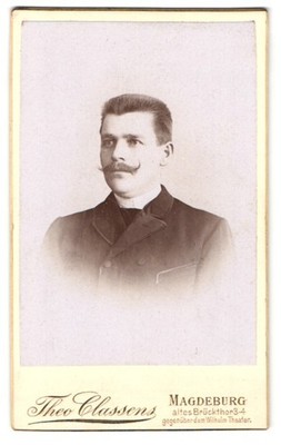 Fotografie Theo Classens, Magdeburg, altes Brückthor 3-4, Portrait eines Mannes 