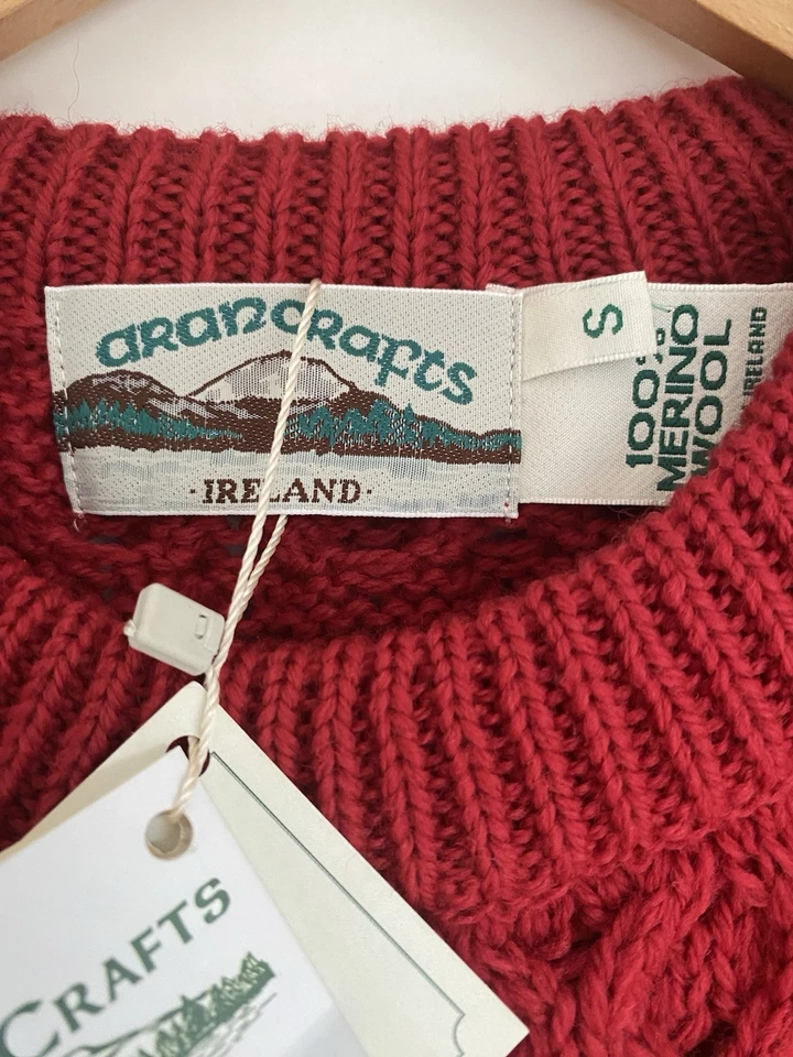 Aran Crafts Cable Knit Merino Wool Crew Neck Size S Cherry Red Chunky Knit BNWT - Image 2 of 4