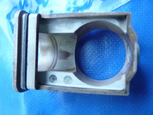 Yamaha XJ 600 Diversion Vergaser Typ 4BR 1x Führung von Gasschieber Slider - 第 3/5 張圖片