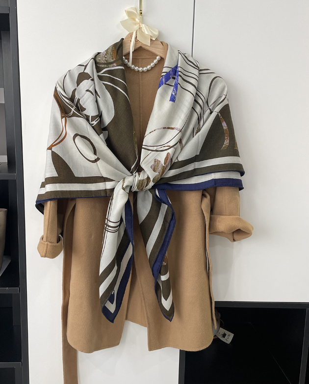 70% Cashmere 30% Silk Double-Faced Floral Print Shawl 51