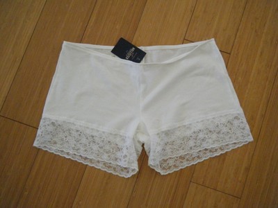 Gilly Hicks Hollister layering lace boy 