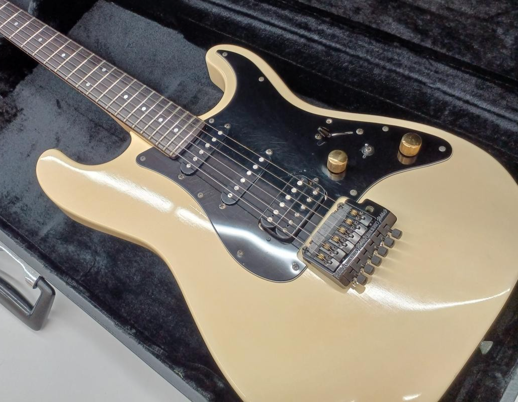 Fender 日本製 Stratocaster cream white FENDER JAPAN STRATOCASTER