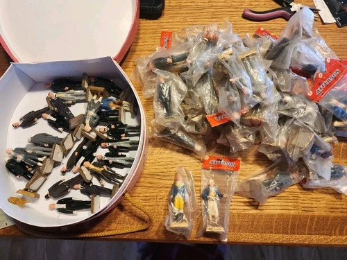 Vintage lot of 74 US Presidents Painted Plastic Toys Figures Louis Marx & Co