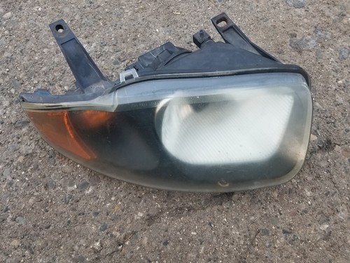 Headlamp Assembly CHEVY CAVALIER Right 03 04 05 16531592
