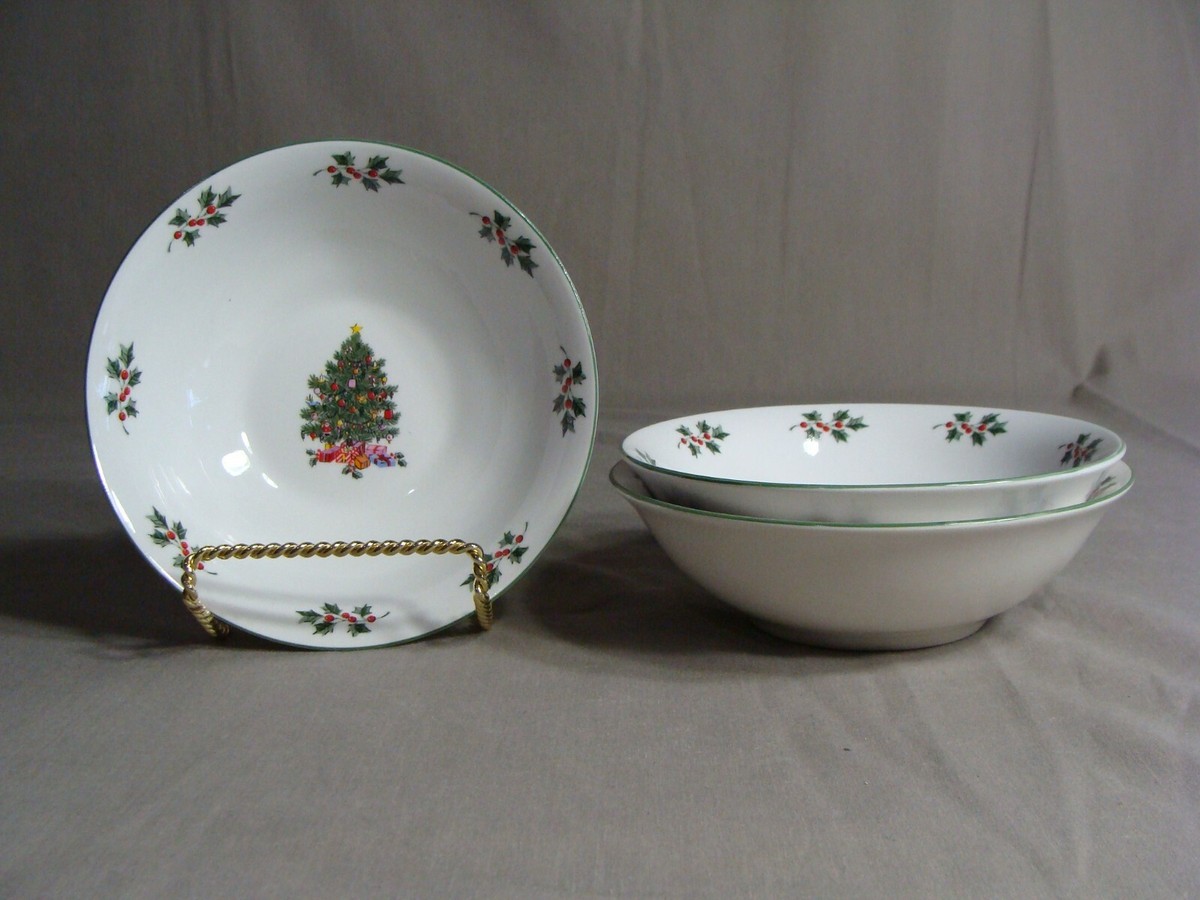 Everyday Gibson Christmas Soup/Cereal Bowls In The 