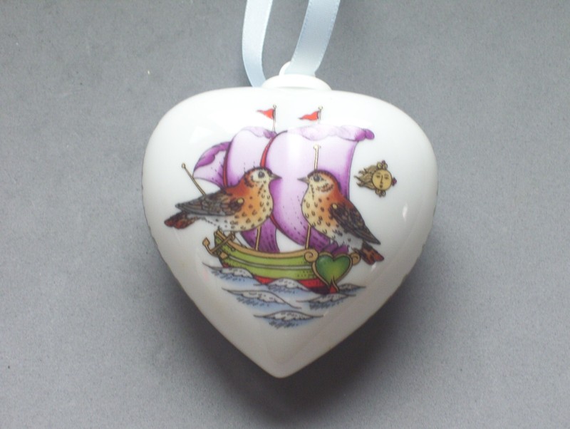 Hutschenreuther Germany Heart 1995 "Birds"  Christmas Ornament  MIB  