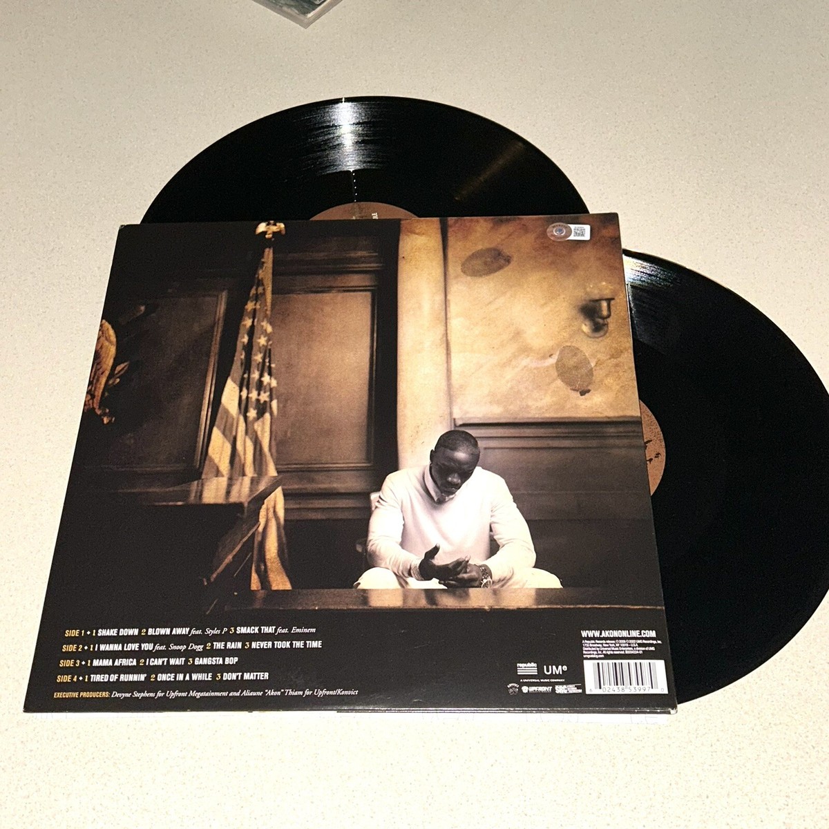 AKON RAPPER signed autographed KONVICTED VINYL RECORD BECKETT BAS