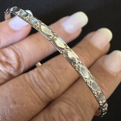 BEAUTIFUL ARTISAN MADE ESTATE STERLING SILVER CONCAVE DETAIL BANGLE BRACELET 8 