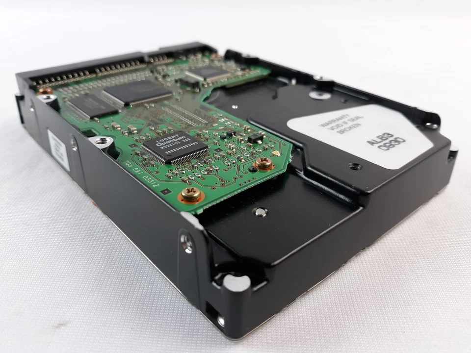 Quantum LB30A011 Hard Drive - Image 3 of 4