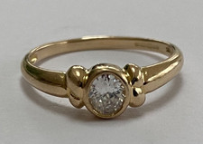 9CT Gold  CZ Ring Size P - rub over set
