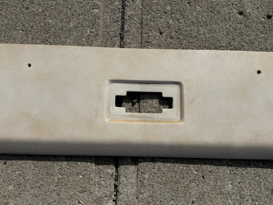 76-91 Chevrolet GMC K5 Blazer Jimmy Headliner Trim Panel Dome Light Panel Foto 3 de 4