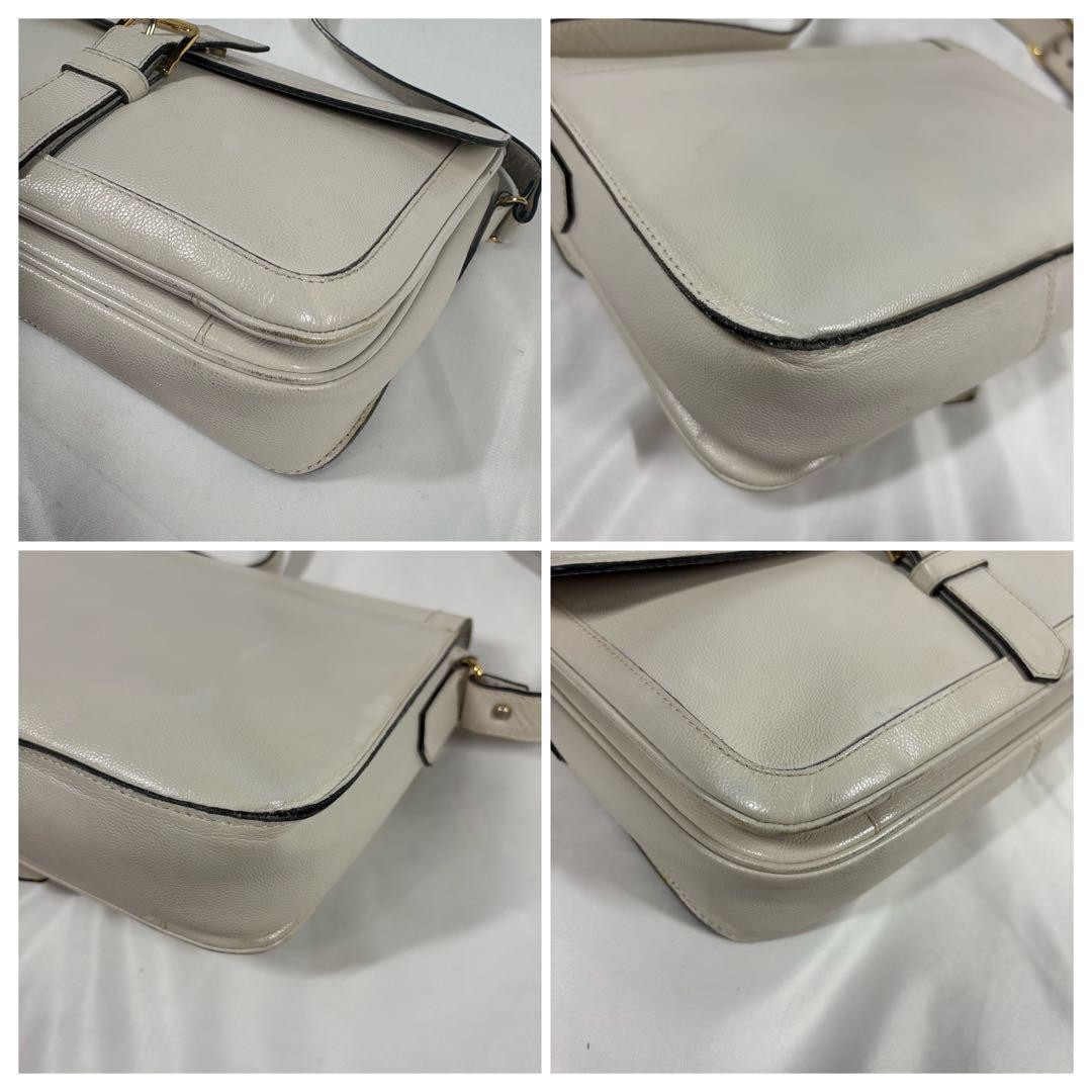 Borsa a tracolla Yves Saint Laurent bianca con logo Cassandra in pelle