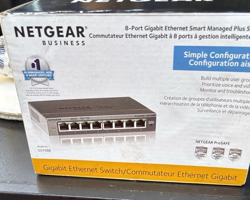 NETGEAR GS108T300NAS Gigabit Ethernet Smart Switch with Cloud Management