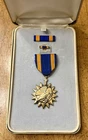 VINTAGE Vietnam-Era United States Military Air Medal Set With Arrow Case