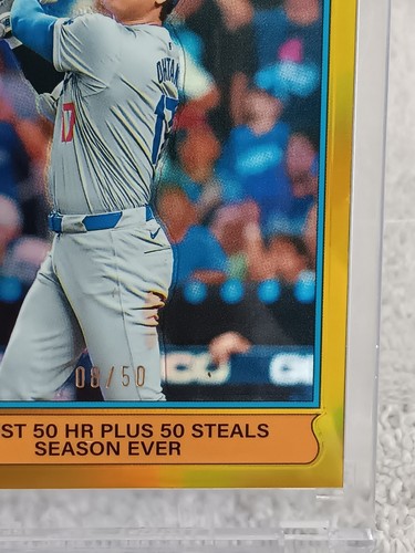 2025 Topps Heritage Shohei Ohtani Gold Refractor #/50 Dodgers Record Breaker - Picture 4 of 10