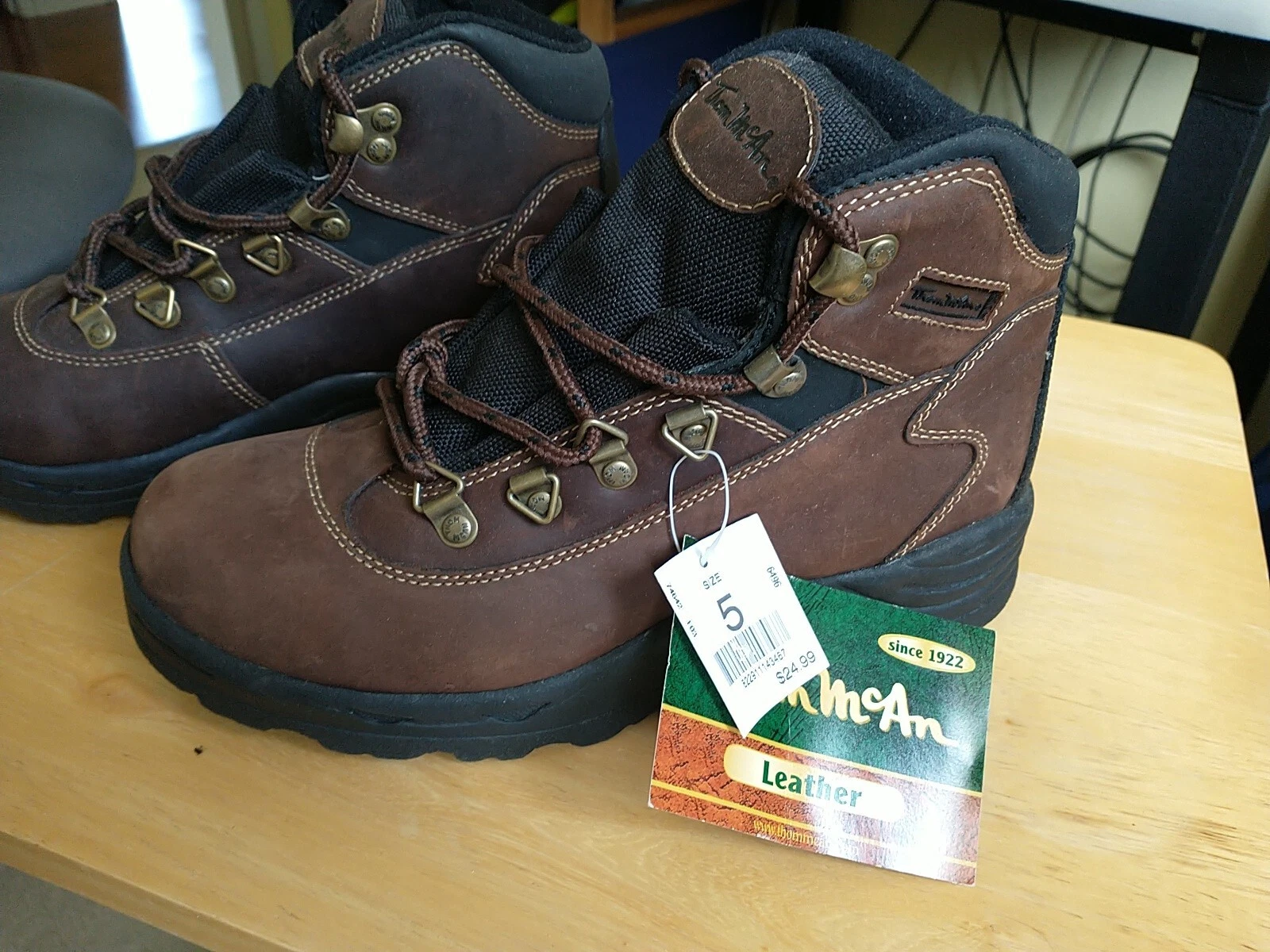 Thom McAn Men's Size 5 Brown Leather Hiking Boots New