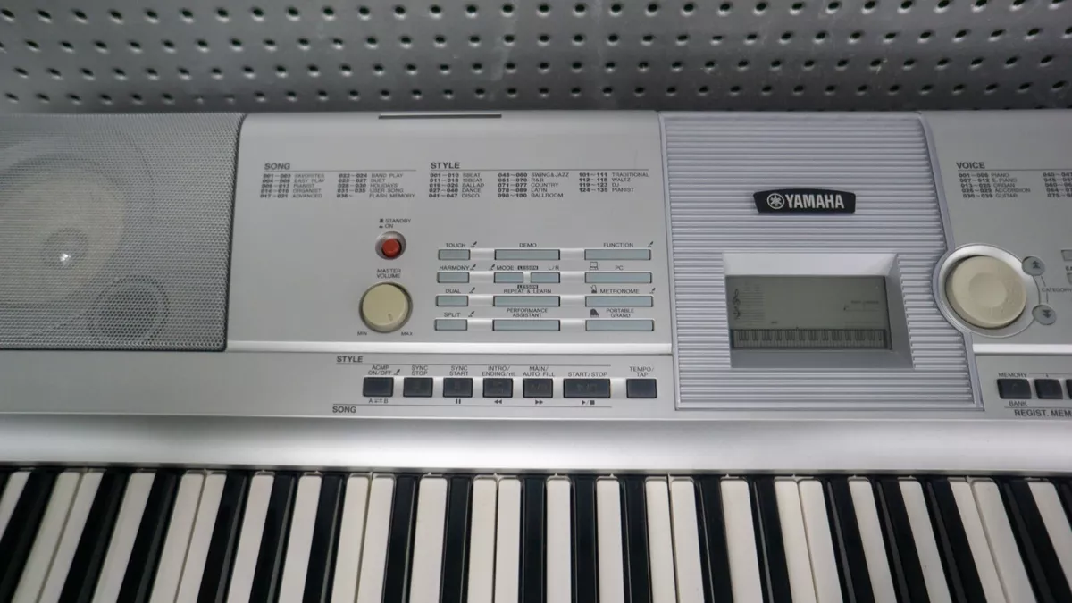 Yamaha keyboard 2024 dgx 205