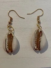 Stunning Gold Plated Shell Dangle Drop Earrings Shell New
