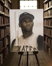 Roberto Clemente Pirates B&W Baseball Wooden Sign Display Photo 8x10