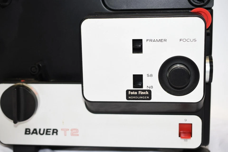 Foto Finck - Bauer T2 - 220V - Filmprojektor - Bild 2 von 4